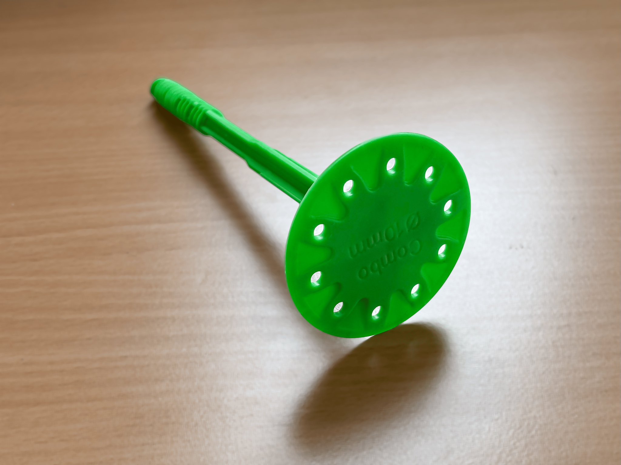 изделие от пластмаса